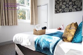 Wesley Chambers By REDWOOD STAYS