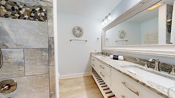 Tops'l Beach Manor by Gibson BR