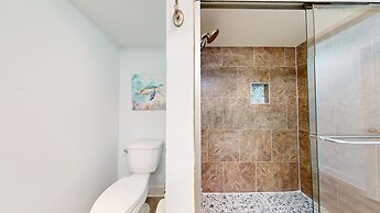 Tops'l Beach Manor by Gibson BR