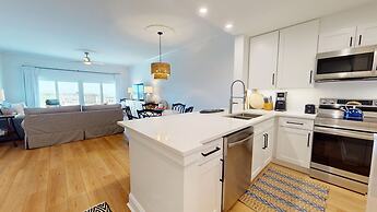 Tops'l Beach Manor by Gibson BR