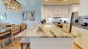 Tops'l Beach Manor by Gibson BR