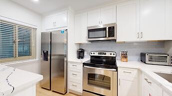 Tops'l Beach Manor by Gibson BR