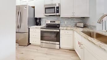 Tops'l Beach Manor by Gibson BR