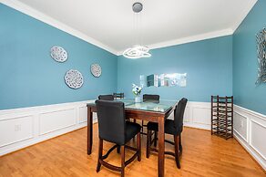 Luxury Lakeview Penthouse, Vista Cay Orlando 1027