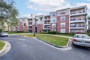 Luxury Lakeview Penthouse, Vista Cay Orlando 1027