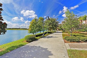 Luxury Lakeview Penthouse, Vista Cay Orlando 1027