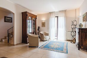 Sliqua House by Wonderful Italy