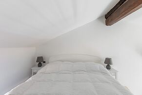 Cozy Mezzanine Apartment