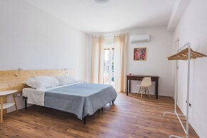 Ibiscus Apartment with Terrace