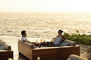 ARNA Suites and Ocean Lounge