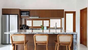 Luxurious Family 6 Br Villa in Seminyak Breakfast Include