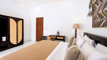 Luxurious Family 6 Br Villa in Seminyak Breakfast Include