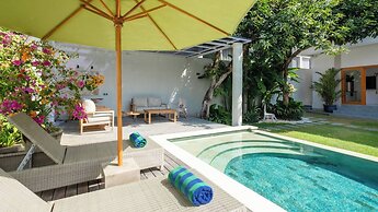 Luxurious Family 6 Br Villa in Seminyak Breakfast Include