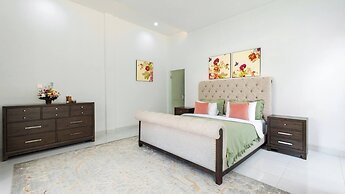 Luxurious Family 6 Br Villa in Seminyak Breakfast Include