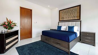 Luxurious Family 6 Br Villa in Seminyak Breakfast Include