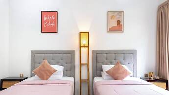 Luxurious Family 6 Br Villa in Seminyak Breakfast Include