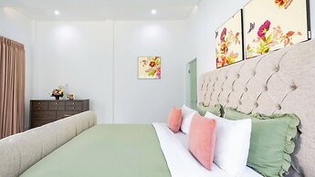 Luxurious Family 6 Br Villa in Seminyak Breakfast Include