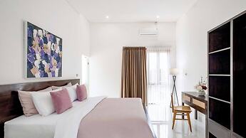 Luxurious Family 6 Br Villa in Seminyak Breakfast Include