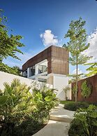 The River Villa by BREIG