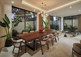 The River Villa by BREIG