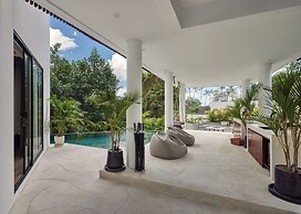 The River Villa by BREIG