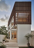 The River Villa by BREIG