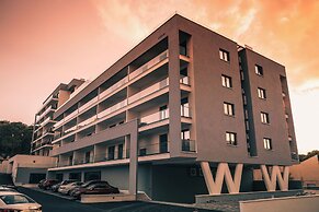 Charmy Studio Tamara