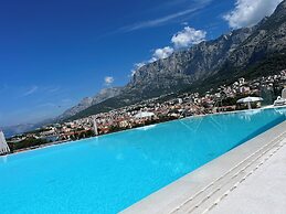 Charmy Studio Tamara