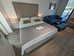 Charmy Studio Tamara