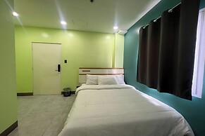 Qingqing Hotel Pasay Manila near MOA