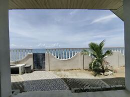 Sea Breeze Beachfront Villa Cebu