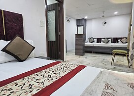 The Fazar Residency Near Hazrat Nizamuddin Dargah.