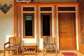 Family 24 Hotel near Pantai Cipatujah