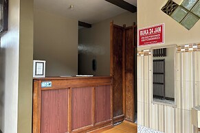 Family 24 Hotel near Pantai Cipatujah