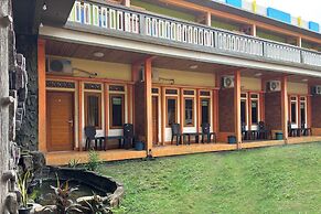 Family 24 Hotel near Pantai Cipatujah