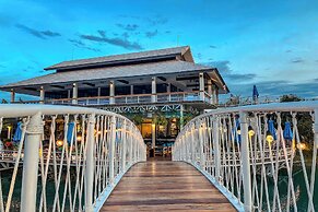 Buffalo Island Resort