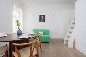 Bright Apartment for 4 by Renters