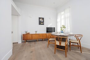 Bright Apartment for 4 by Renters