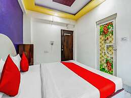 Goroomgo Hotel Narayanan Kolkata