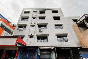 Goroomgo Hotel Narayanan Kolkata