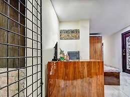 Goroomgo Hotel Narayanan Kolkata