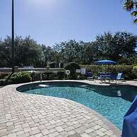 Free Shuttle 2 Queen Disney Area