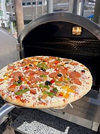 Free Shuttle 2 Queen Disney Area