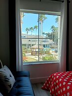 Free Shuttle 2 Queen Disney Area