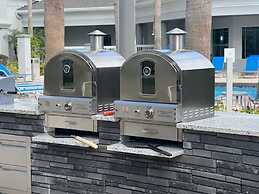 Free Shuttle 2 Queen Disney Area