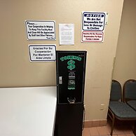 Free Shuttle 2 Queen Disney Area