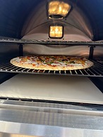 Free Shuttle 2 Queen Disney Area