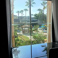 Free Shuttle 2 Queen Disney Area