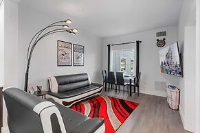 Free Shuttle 2 Queen Disney Area