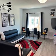 Free Shuttle 2 Queen Disney Area